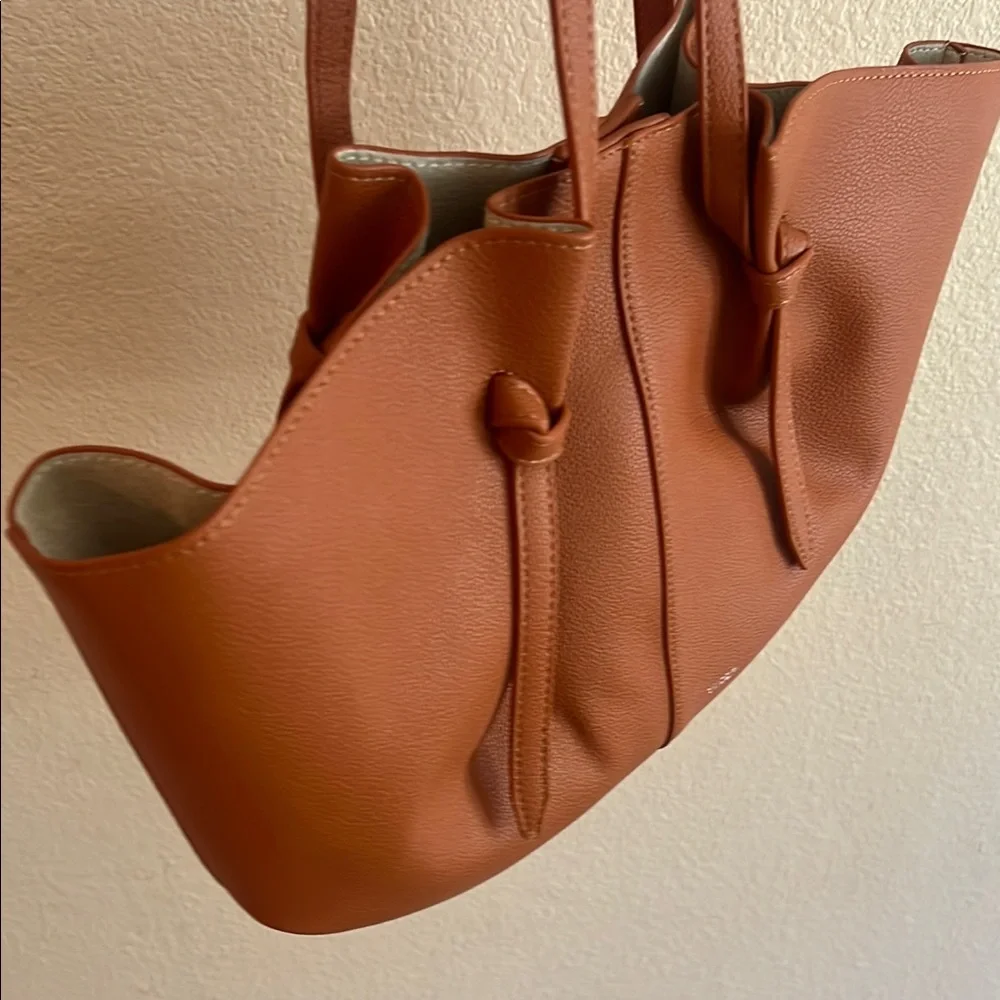 Yuzefi Brown Leather Tote Bag Mochi - Picture 7 of 15